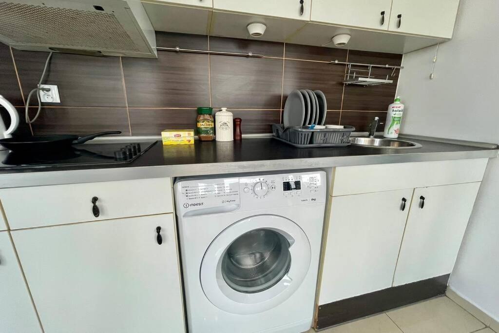 Sawa Apartment 2Xmetro Wifi 500 Mbs 50'Tv Netflix Hbo Appletv+ Warsawa Bagian luar foto