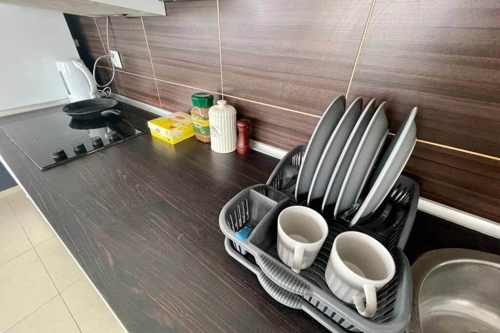 Sawa Apartment 2Xmetro Wifi 500 Mbs 50'Tv Netflix Hbo Appletv+ Warsawa Bagian luar foto