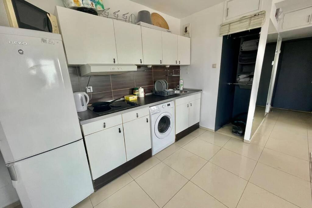 Sawa Apartment 2Xmetro Wifi 500 Mbs 50'Tv Netflix Hbo Appletv+ Warsawa Bagian luar foto