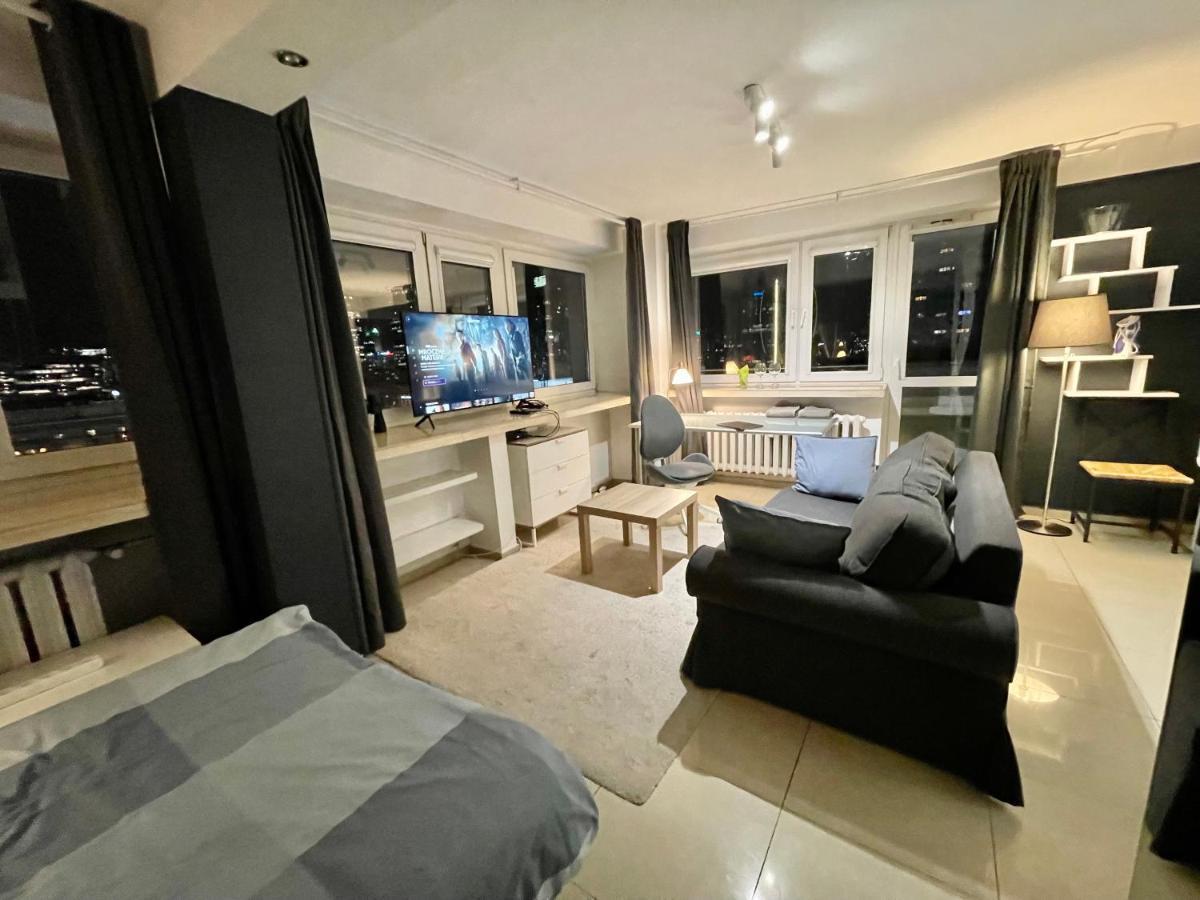 Sawa Apartment 2Xmetro Wifi 500 Mbs 50'Tv Netflix Hbo Appletv+ Warsawa Bagian luar foto
