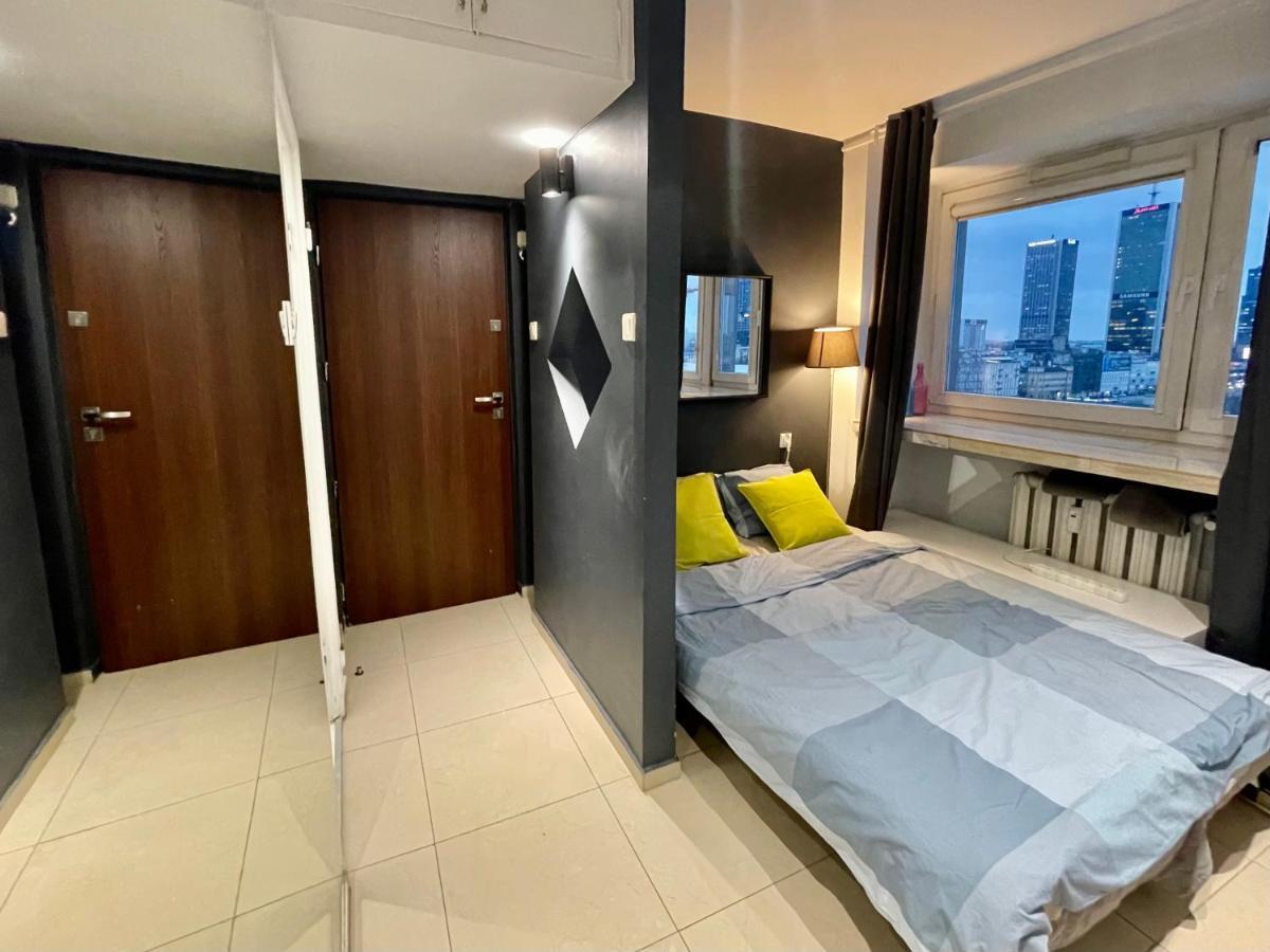 Sawa Apartment 2Xmetro Wifi 500 Mbs 50'Tv Netflix Hbo Appletv+ Warsawa Bagian luar foto